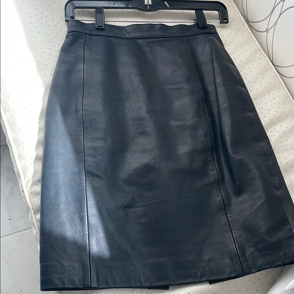 Vintage 1980s. Leather. BB Dakota Black Pencil Skirt Sleek and Sophisticated